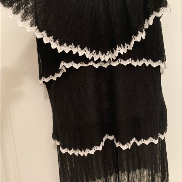 Cache SZ S Black and White Sheer textured knit fabric! So beautiful with layers! - Picture 2 of 5